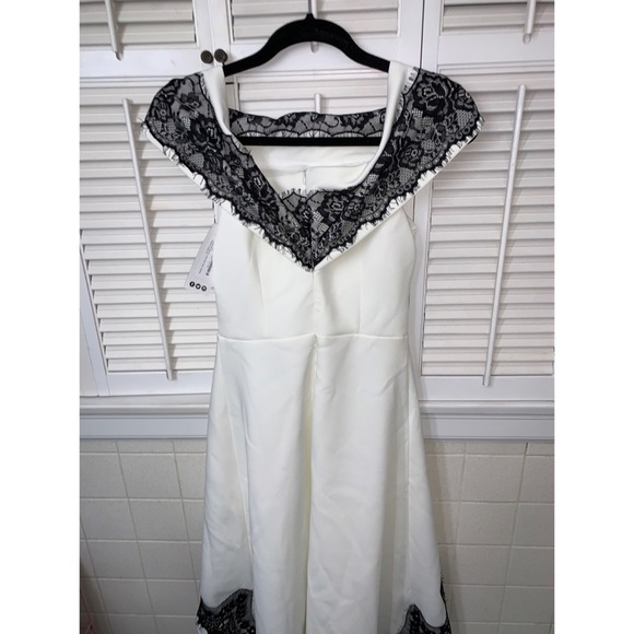 NWT BoohooBoutique Lace Black White Shoulder bride - Picture 3 of 8